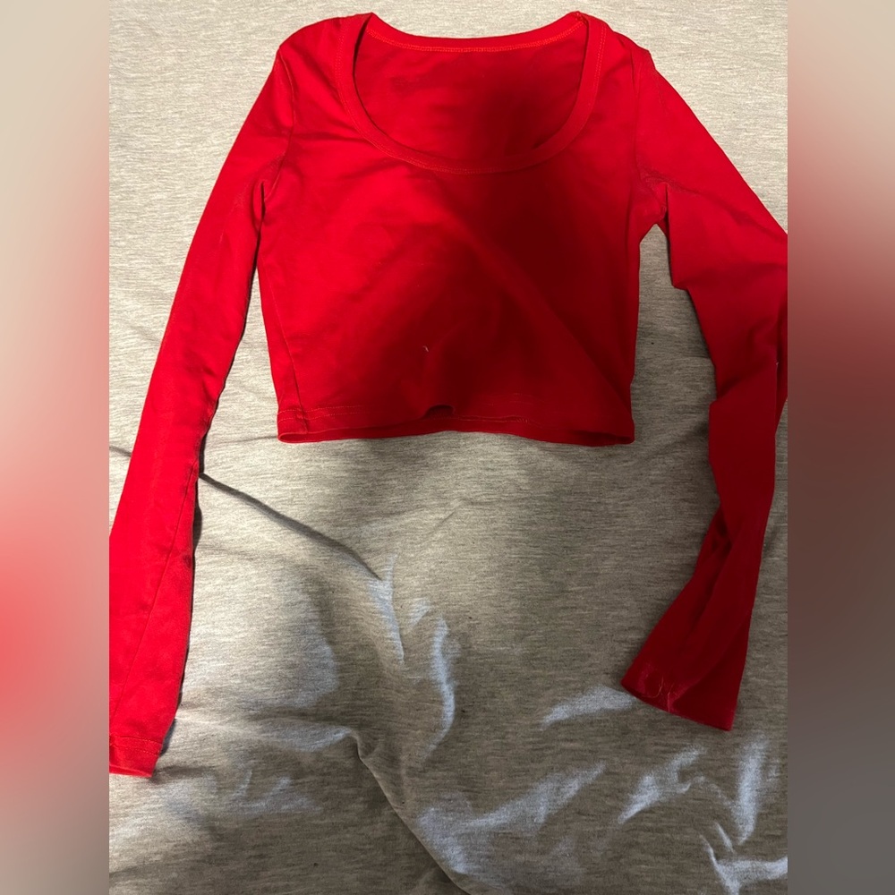RED SHEIN LONG SLEEVE CROP TOP
